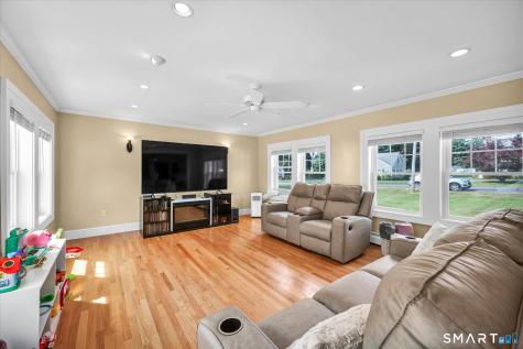32 Franklin Road Cromwell CT 06416