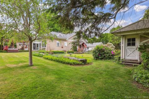 9 Columbus Avenue East Lyme CT 06357