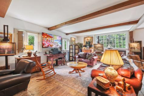 9 Columbus Avenue East Lyme CT 06357