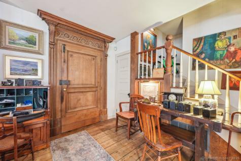 9 Columbus Avenue East Lyme CT 06357