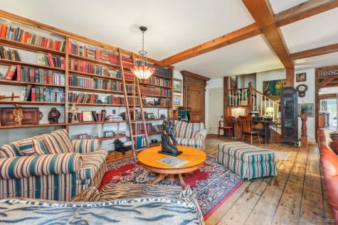 9 Columbus Avenue East Lyme CT 06357