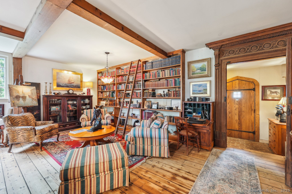 9 Columbus Avenue East Lyme CT 06357