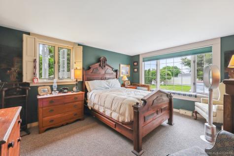 9 Columbus Avenue East Lyme CT 06357