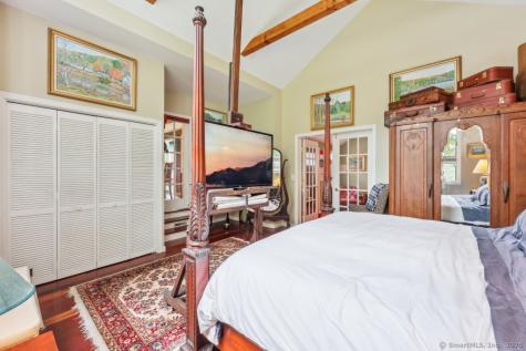 9 Columbus Avenue East Lyme CT 06357