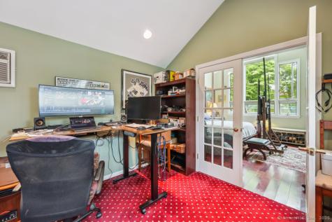 9 Columbus Avenue East Lyme CT 06357