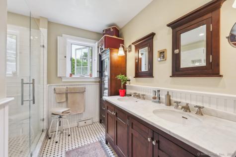 9 Columbus Avenue East Lyme CT 06357