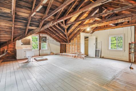 9 Columbus Avenue East Lyme CT 06357