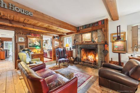 9 Columbus Avenue East Lyme CT 06357