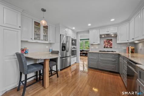 5 Watch Hill Lane Simsbury CT 06092