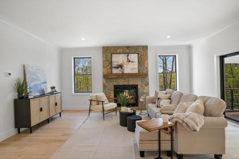 23 Taunton Lane Newtown CT 06470