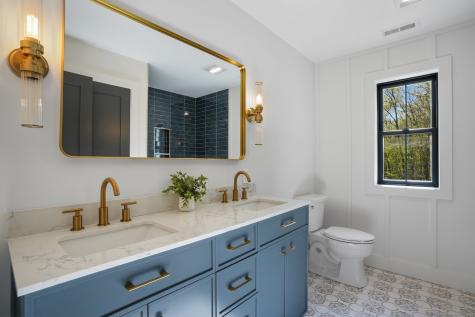 23 Taunton Lane Newtown CT 06470