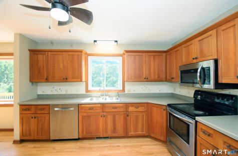 31 Cliffside Drive Wallingford CT 06492