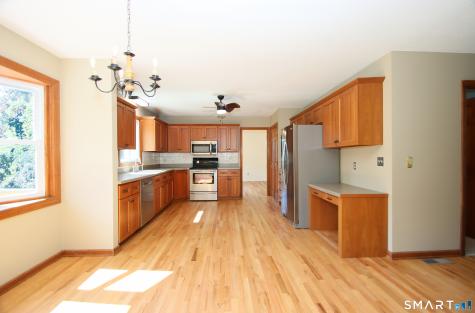 31 Cliffside Drive Wallingford CT 06492