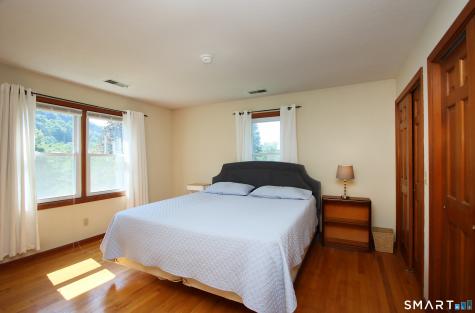 31 Cliffside Drive Wallingford CT 06492
