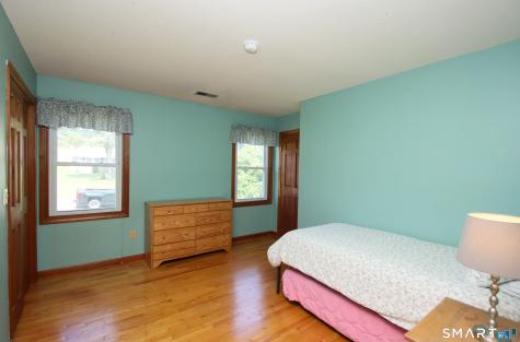 31 Cliffside Drive Wallingford CT 06492