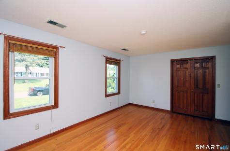 31 Cliffside Drive Wallingford CT 06492