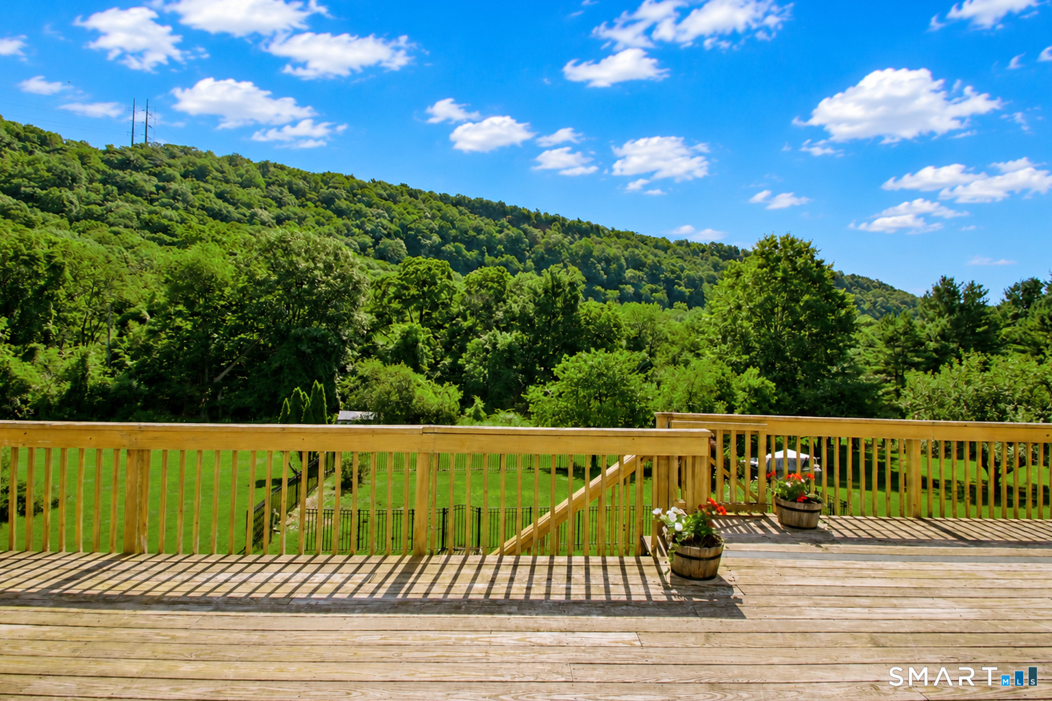 31 Cliffside Drive Wallingford CT 06492