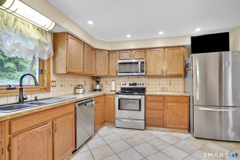 38 Sylvan Drive Middletown CT 06457