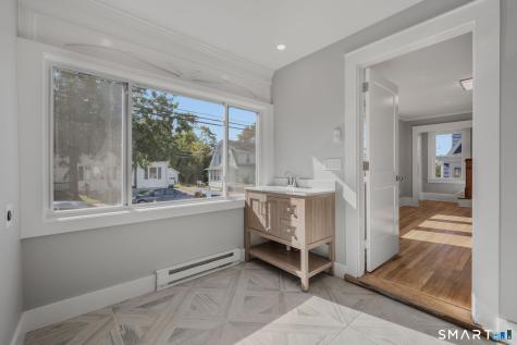 27 Dell Avenue New London CT 06320