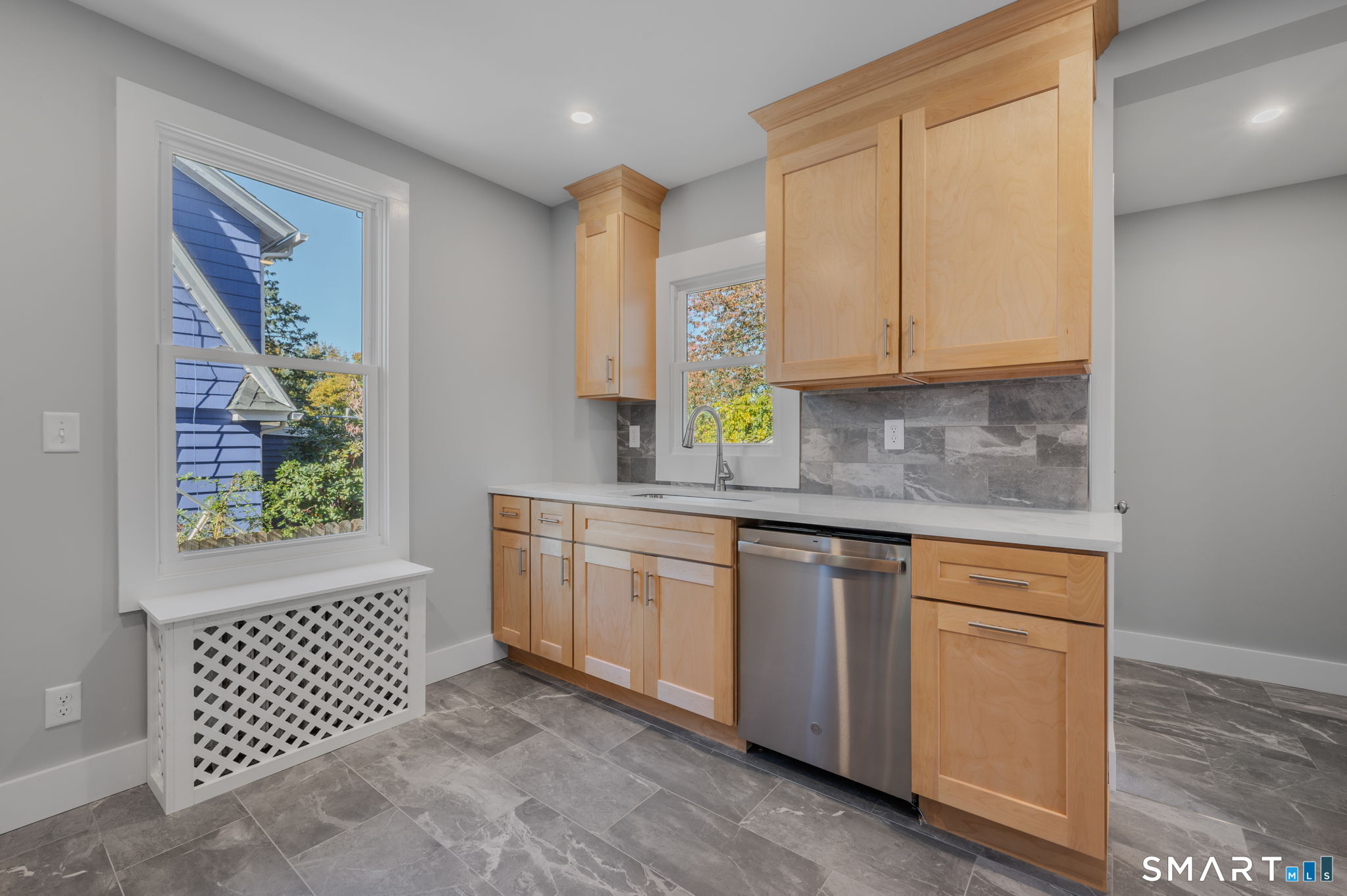 27 Dell Avenue New London CT 06320