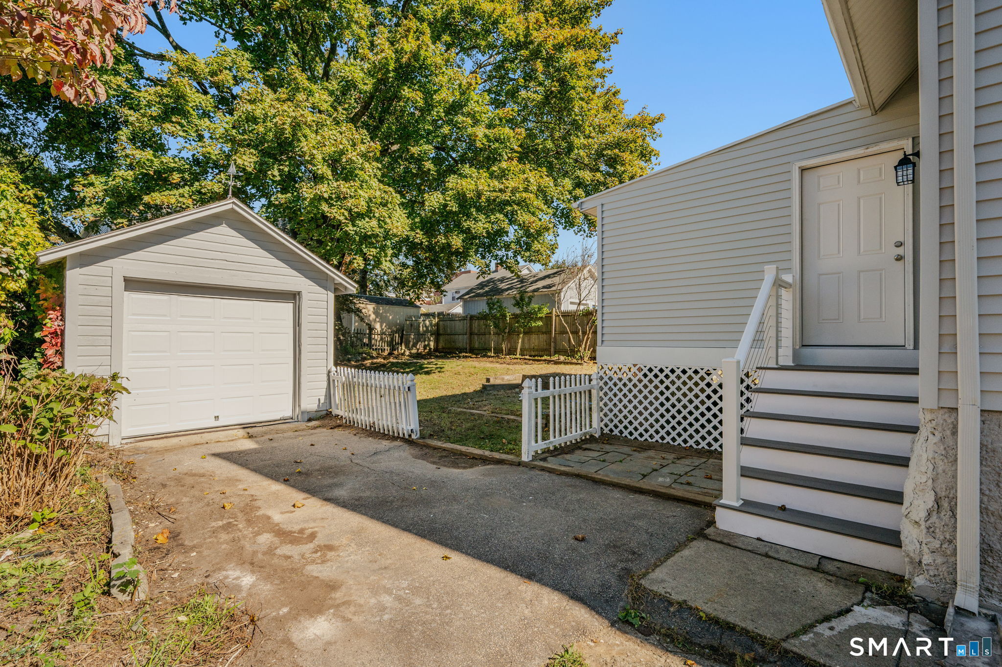 27 Dell Avenue New London CT 06320