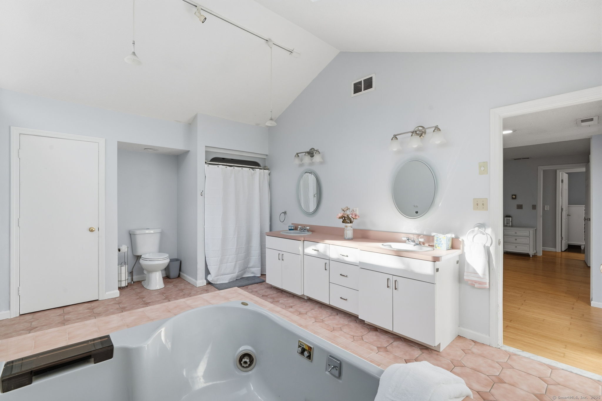 10 Woodside Drive Farmington CT 06085