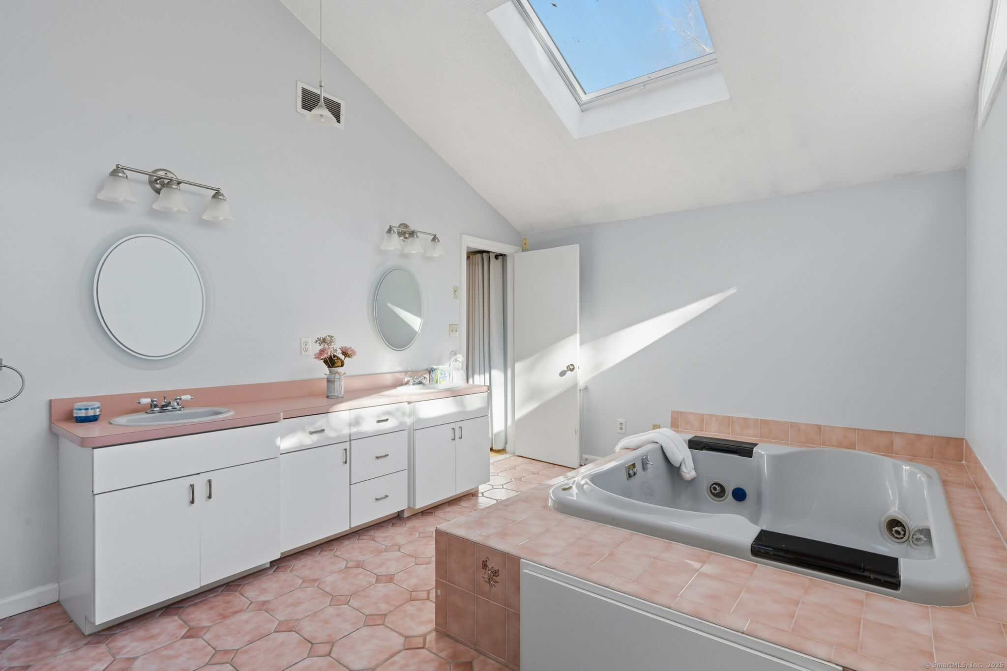 10 Woodside Drive Farmington CT 06085