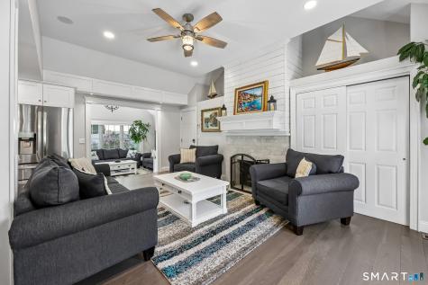 6 Fencove Court Old Saybrook CT 06475