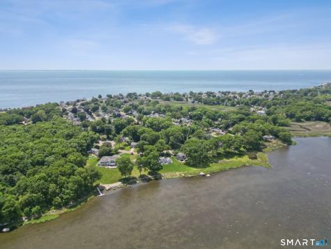 6 Fencove Court Old Saybrook CT 06475