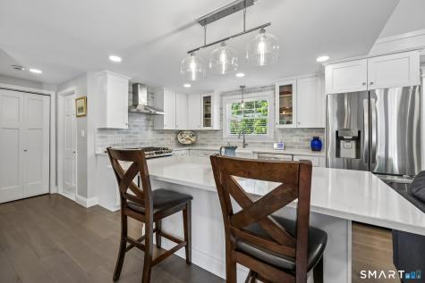 6 Fencove Court Old Saybrook CT 06475