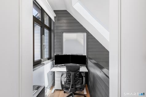 31 Thornhill Road Greenwich CT 06878