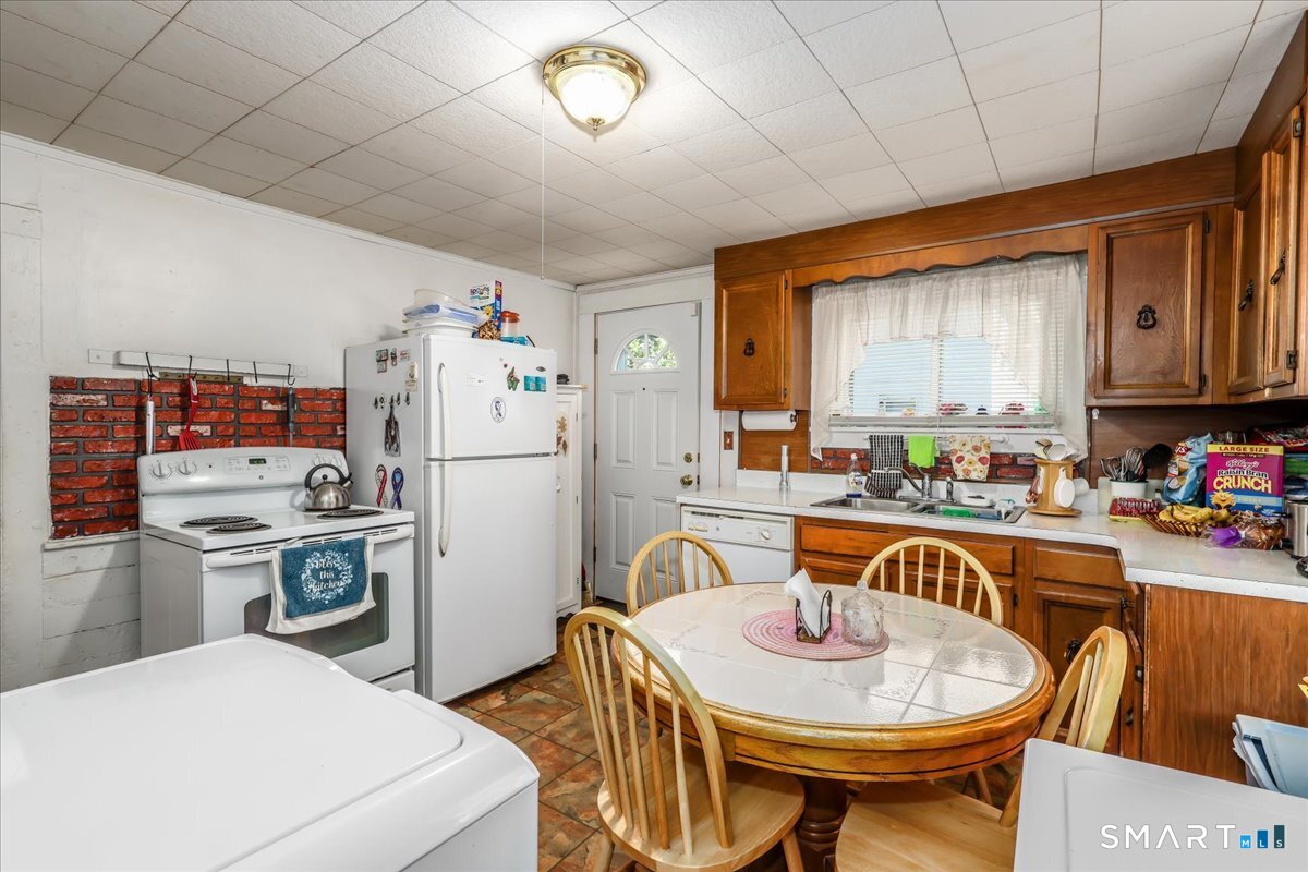 76 Fort Hill Road New Milford CT 06776