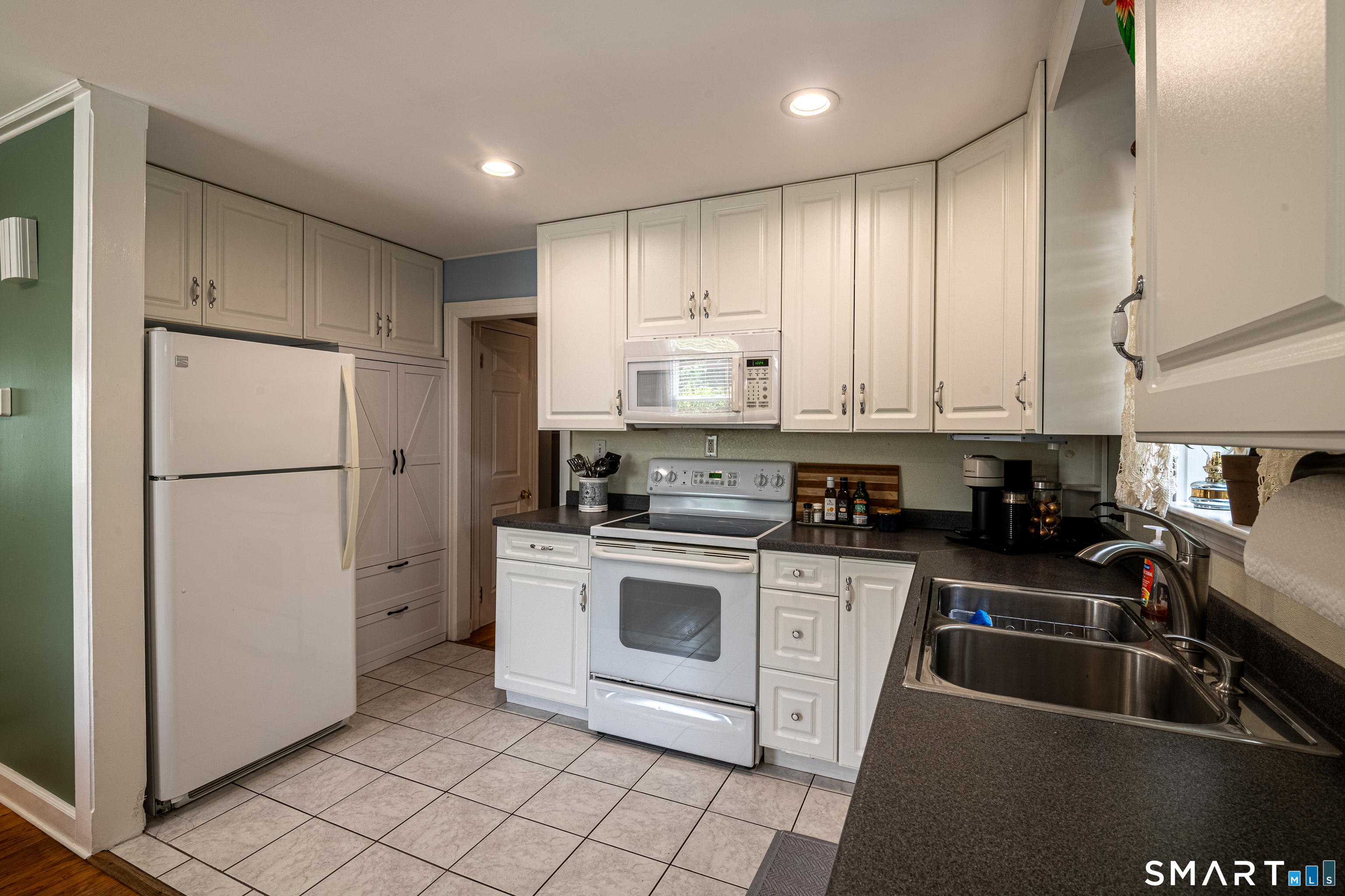 106 Steinmann Avenue Middlebury CT 06762