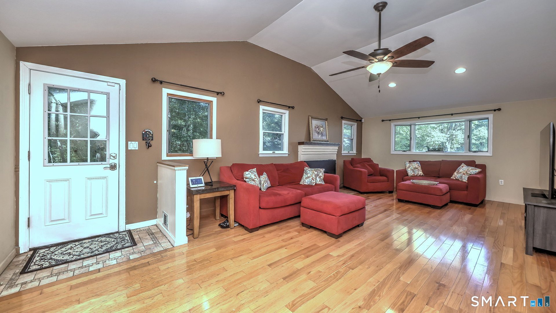 22 Central Avenue North Haven CT 06473
