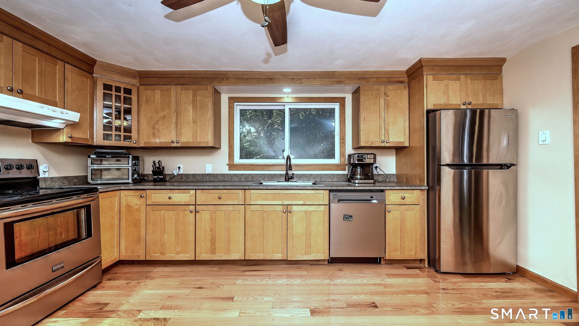 22 Central Avenue North Haven CT 06473
