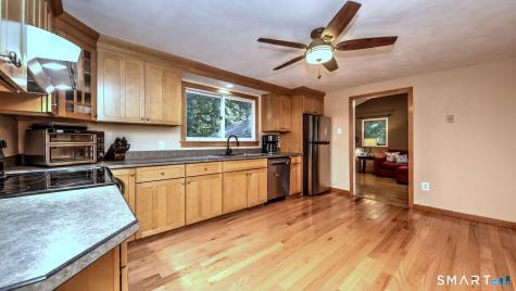 22 Central Avenue North Haven CT 06473