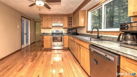 22 Central Avenue North Haven CT 06473
