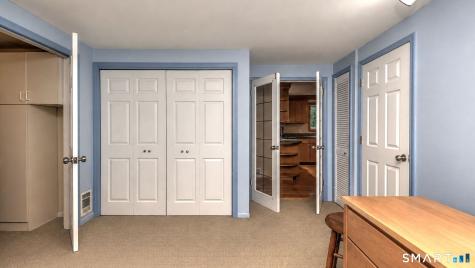 22 Central Avenue North Haven CT 06473
