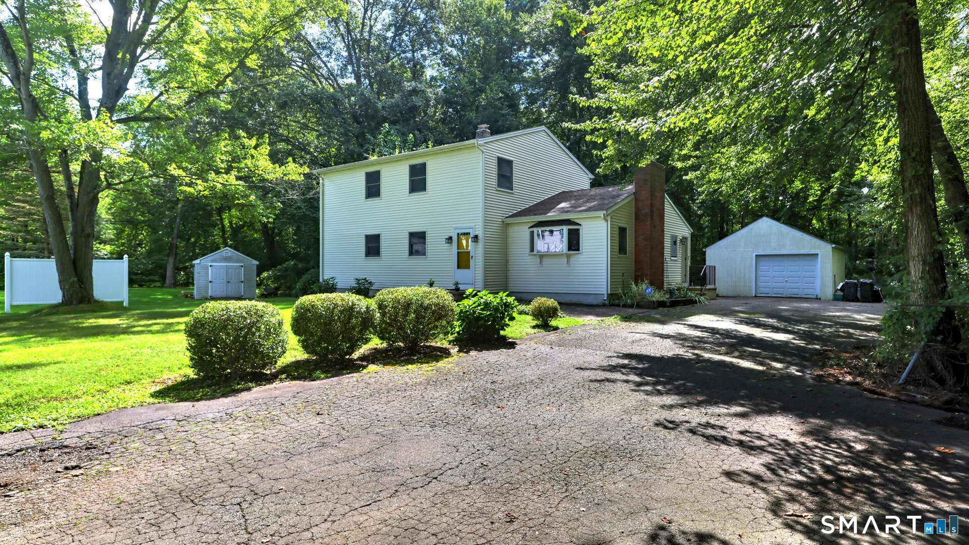 22 Central Avenue North Haven CT 06473