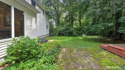 22 Central Avenue North Haven CT 06473