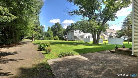 22 Central Avenue North Haven CT 06473