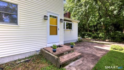 22 Central Avenue North Haven CT 06473