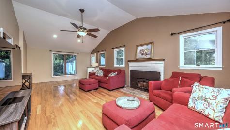 22 Central Avenue North Haven CT 06473