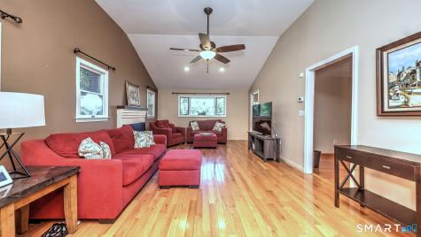 22 Central Avenue North Haven CT 06473