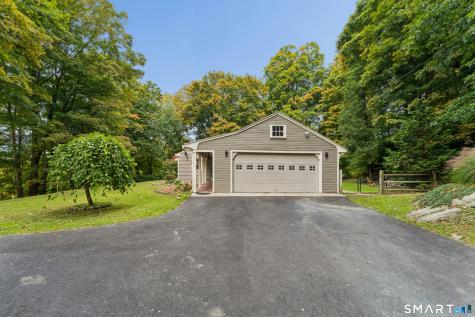 27 Hattertown Road Newtown CT 06470