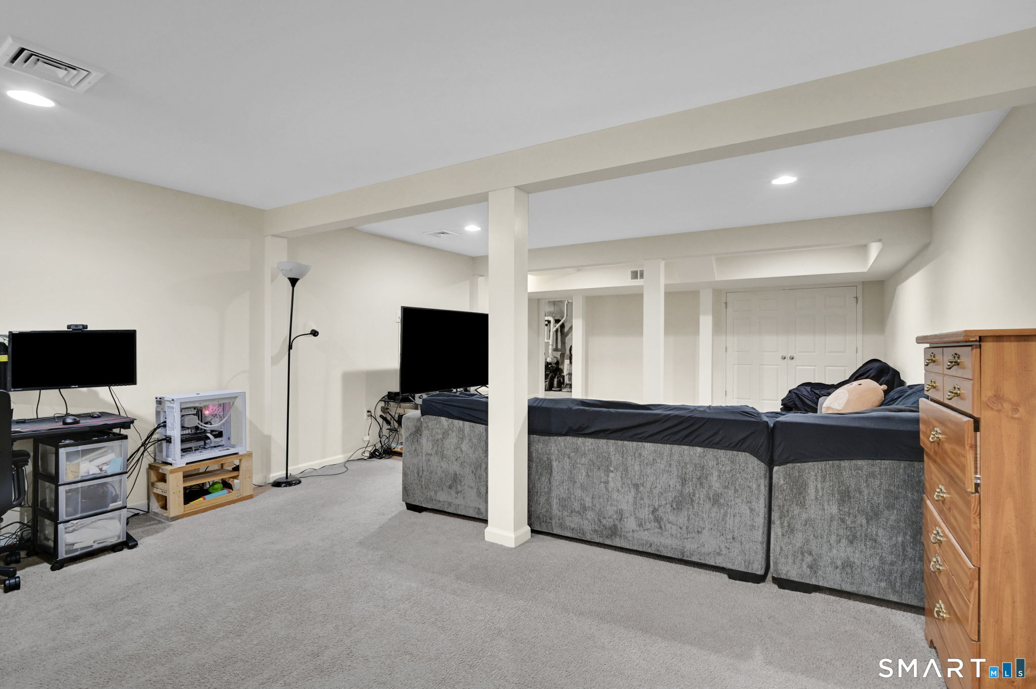 2 Christopher Court Ellington CT 06029