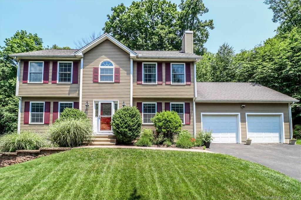 10 Turning Leaf Lane Shelton CT 06484