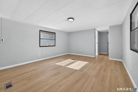 32 Nashua Street Norwich CT 06360