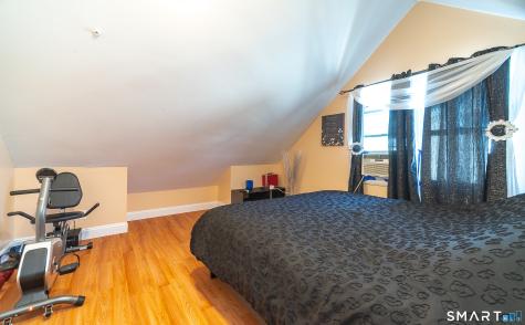 25 Oakwood Street Bridgeport CT 06606