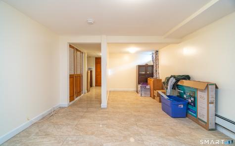 25 Oakwood Street Bridgeport CT 06606